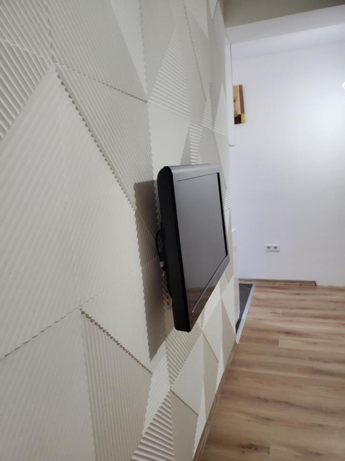 Sleep And Drive White Apartment ซาราเยโว ภายนอก รูปภาพ