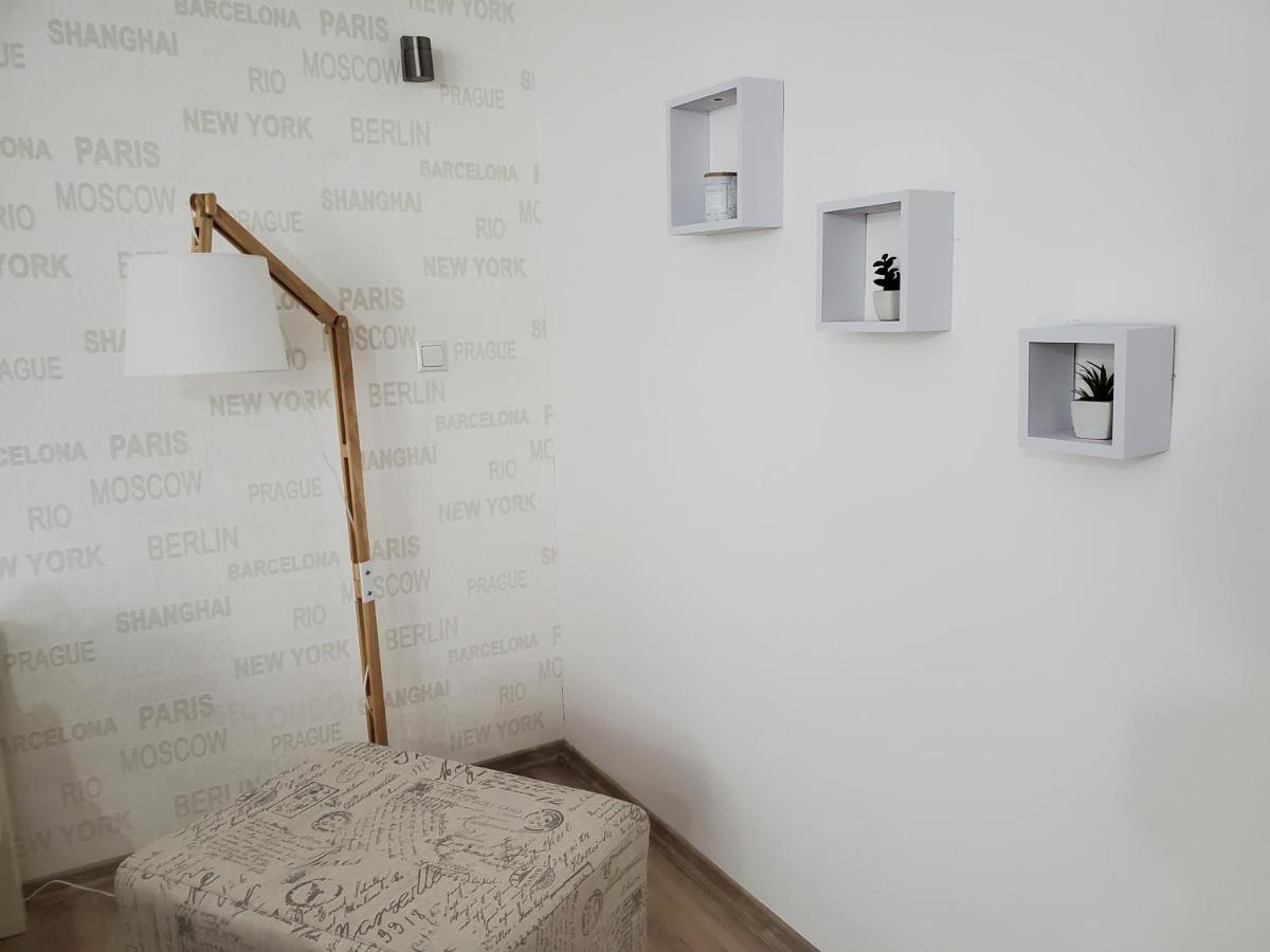 Sleep And Drive White Apartment ซาราเยโว ภายนอก รูปภาพ