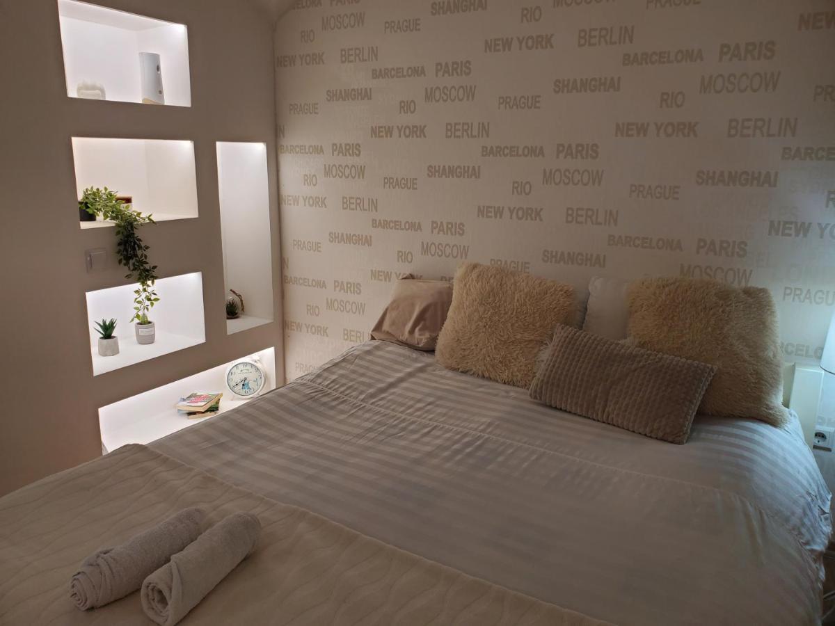 Sleep And Drive White Apartment ซาราเยโว ภายนอก รูปภาพ