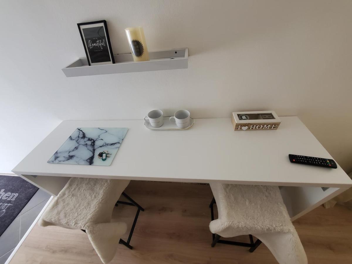 Sleep And Drive White Apartment ซาราเยโว ภายนอก รูปภาพ